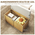 Baúl Altea con la tapa abierta mostrando los 122 litros de almacenaje