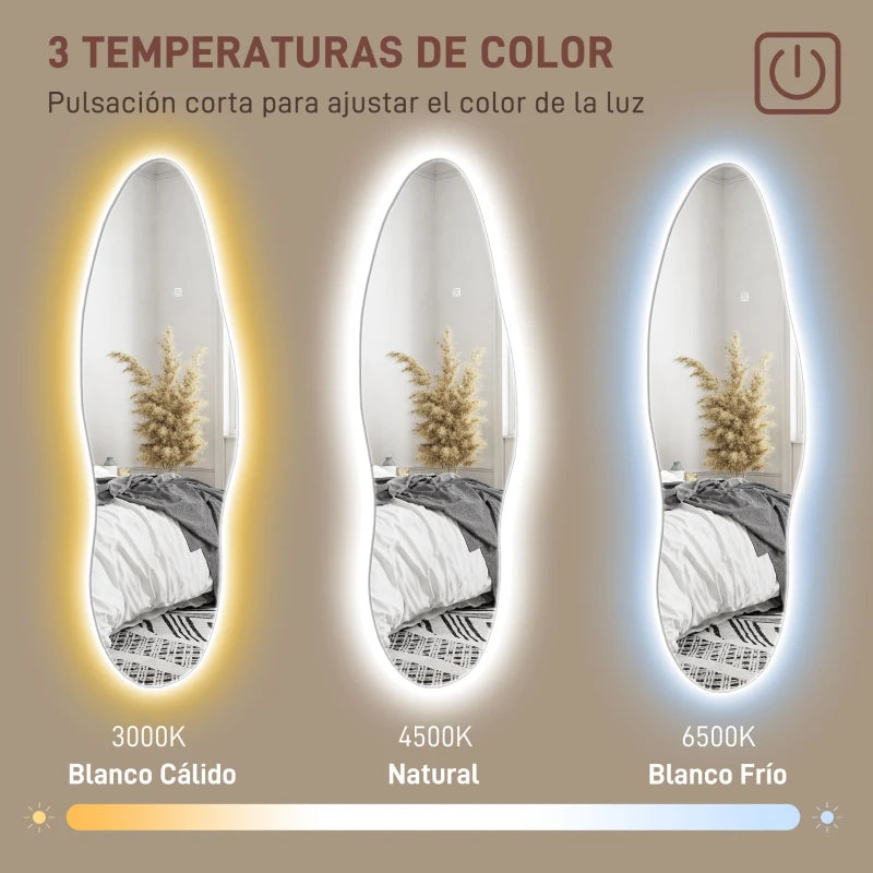 Espejo de cuerpo entero con luz LED en un vestidor