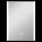 Espejo de baño Orgaz con luz LED encendida en un baño moderno