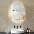 Espejo de baño Pulgar iluminando un baño moderno y ordenado