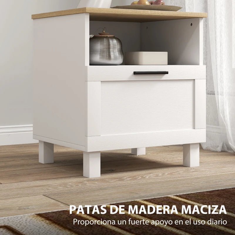 Detalle de las patas de pino macizo de la mesita de noche