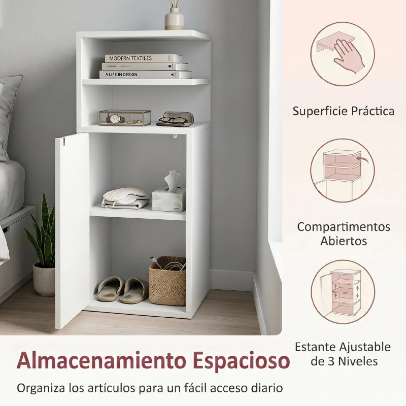 Interior del armario con balda regulable en tres alturas