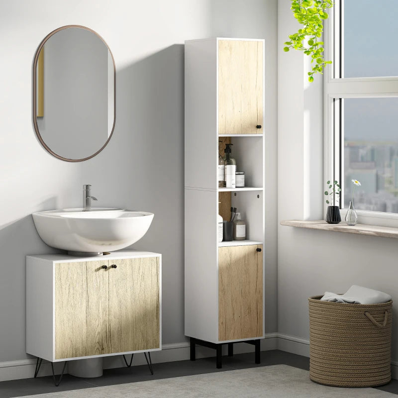 Mueble de baño en roble y blanco instalado bajo el lavabo en un baño moderno