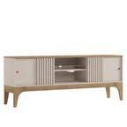 Mueble Arabesco usado como aparador en un comedor