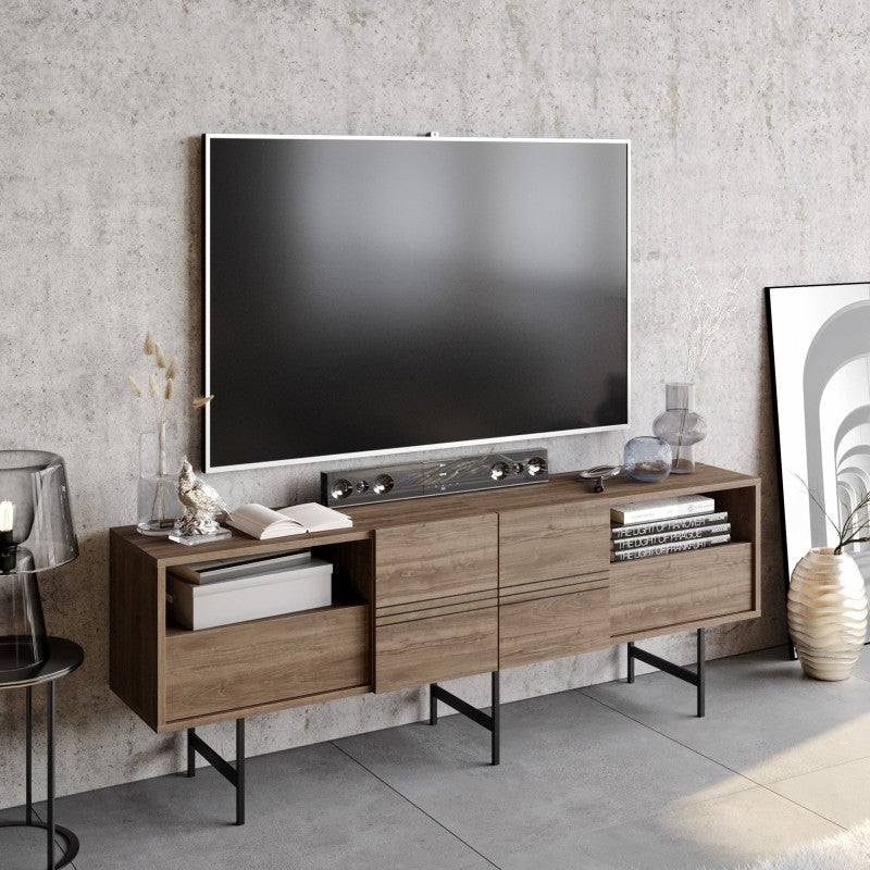 Mueble TV Habano con televisor y decoración en un salón cálido
