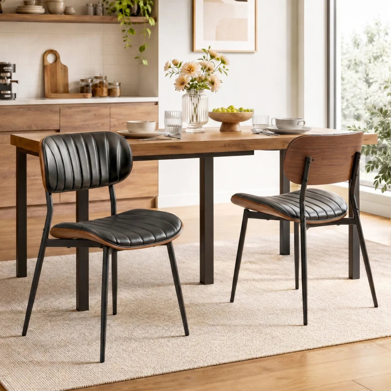 Sillas de comedor Falkenberg integradas en una cocina de estilo contemporáneo