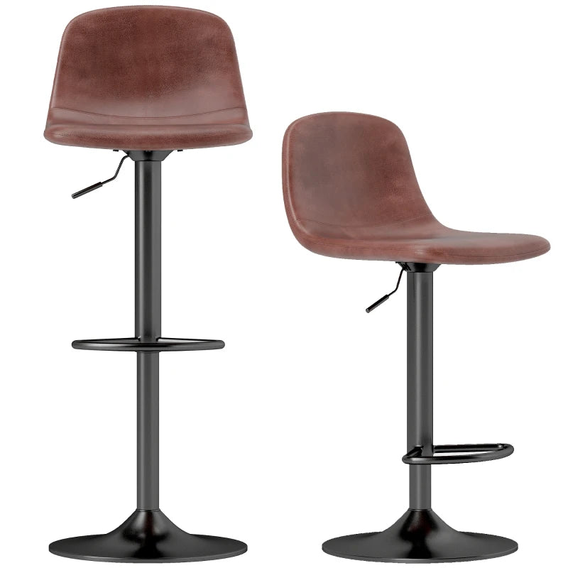 Set de 2 taburetes altos Whitby de cuero sintético marrón en una barra de cocina