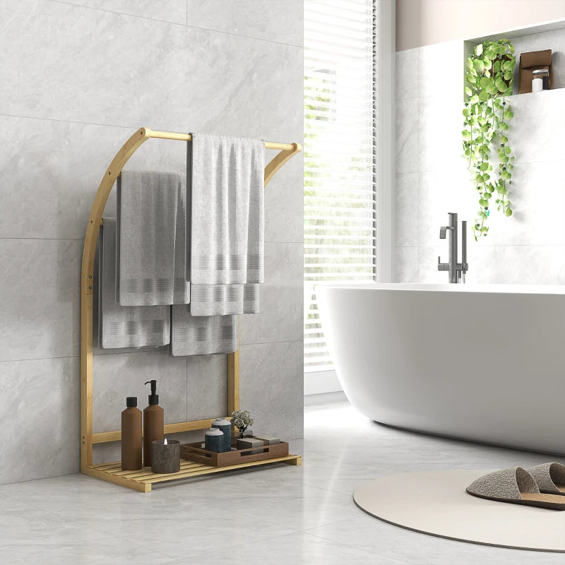 Toallero de bambú Alcira en un baño natural y ordenado